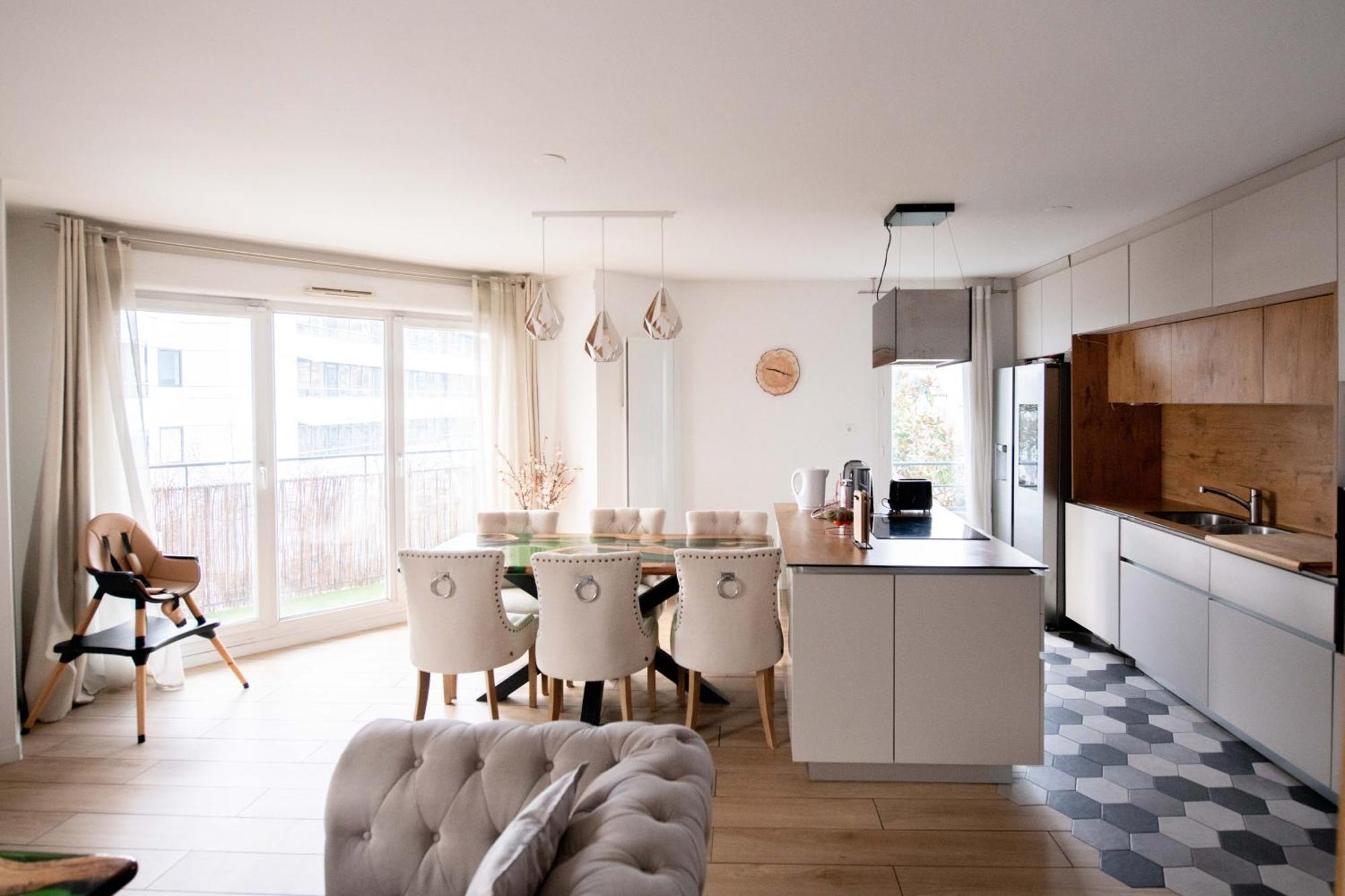Appartamento Elise De Roche Equipe Balcon Parking Rer B Le Bourget Esterno foto