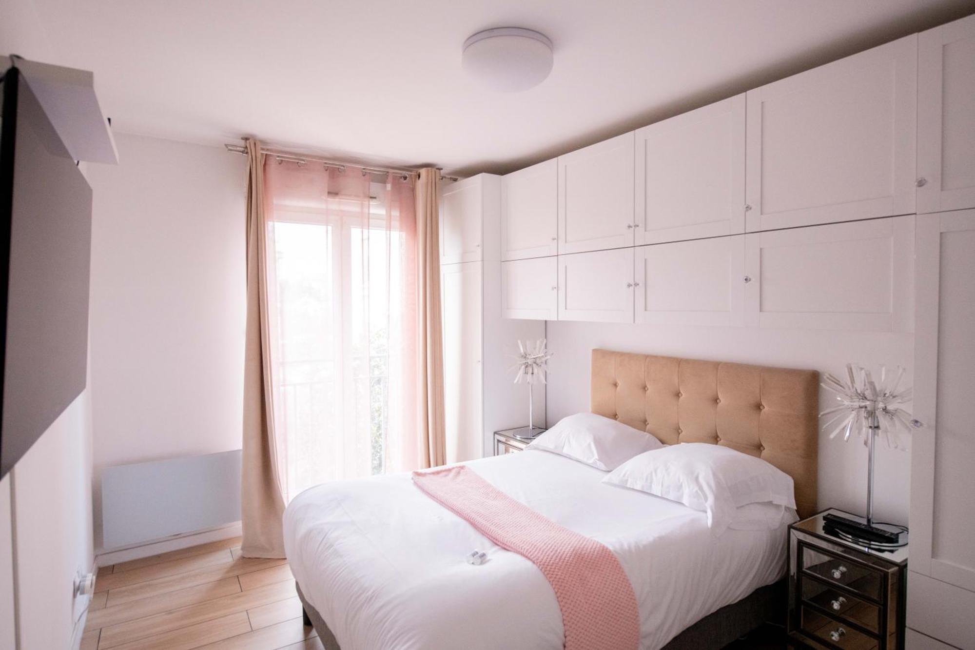 Appartamento Elise De Roche Equipe Balcon Parking Rer B Le Bourget Esterno foto