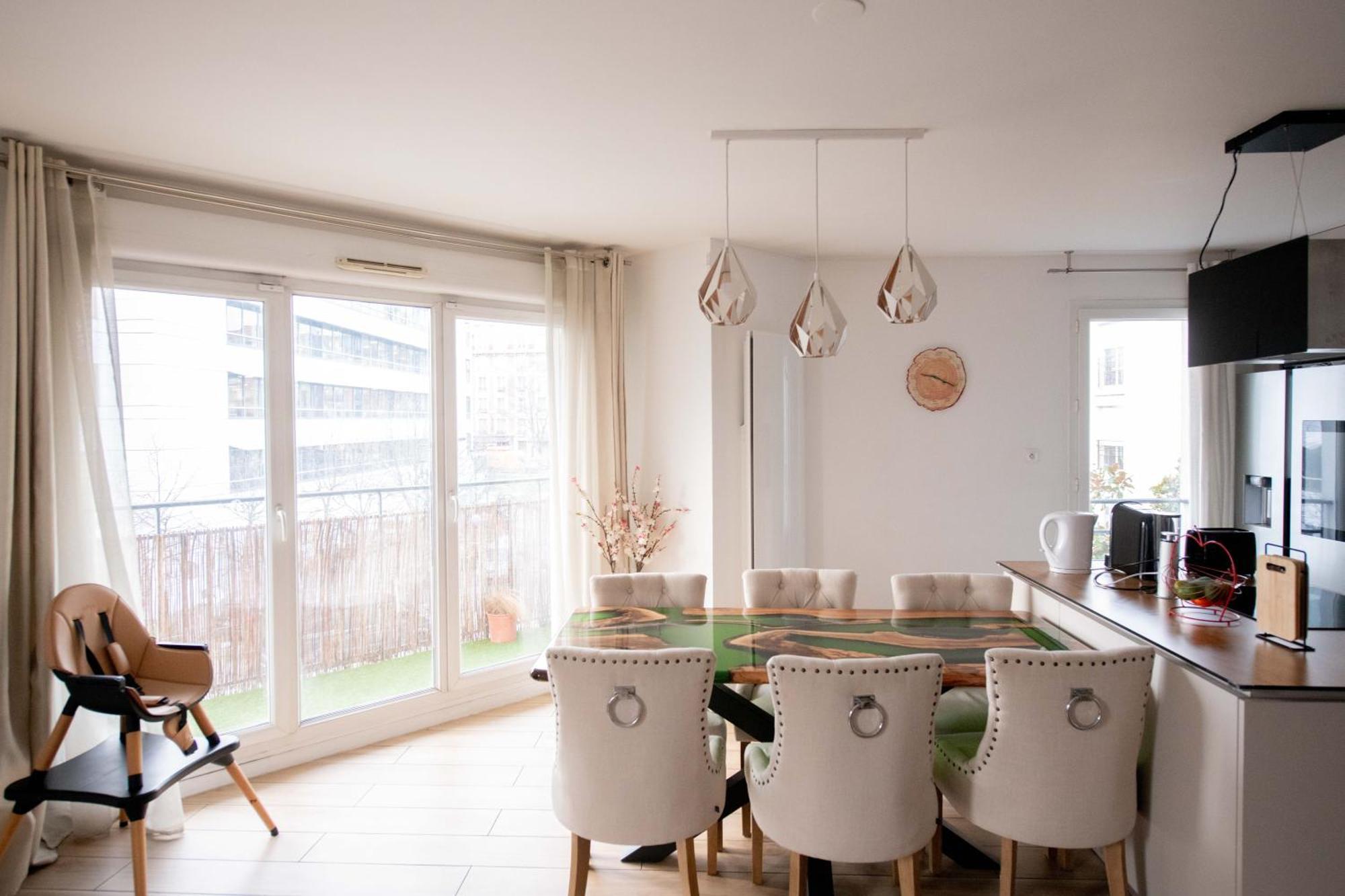 Appartamento Elise De Roche Equipe Balcon Parking Rer B Le Bourget Esterno foto